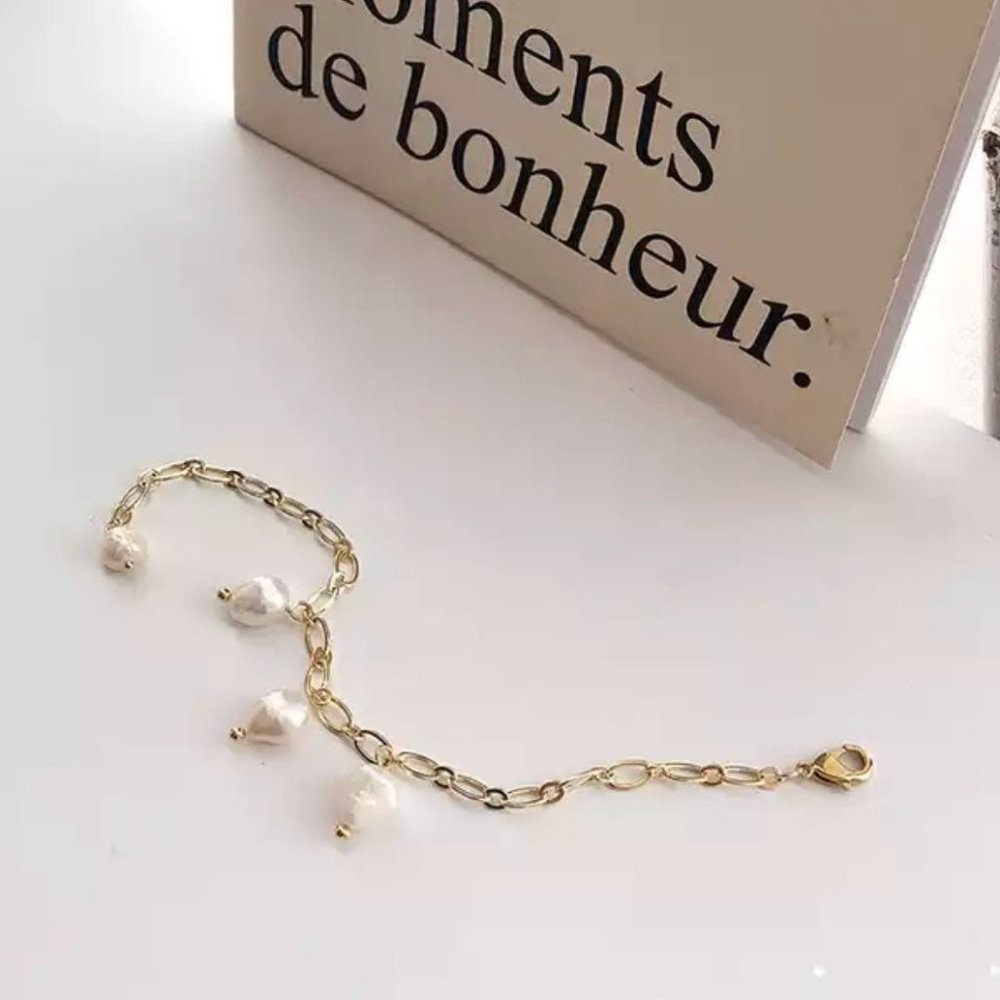 Fashion pearl chain link Gold bracelet